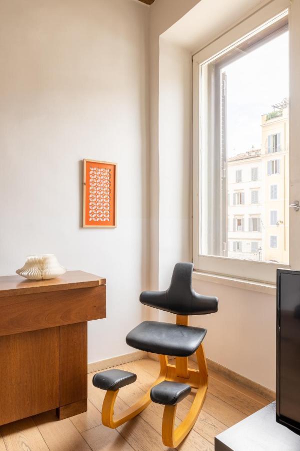 Modern Apartment In Campo De Fiori Rome Exterior photo